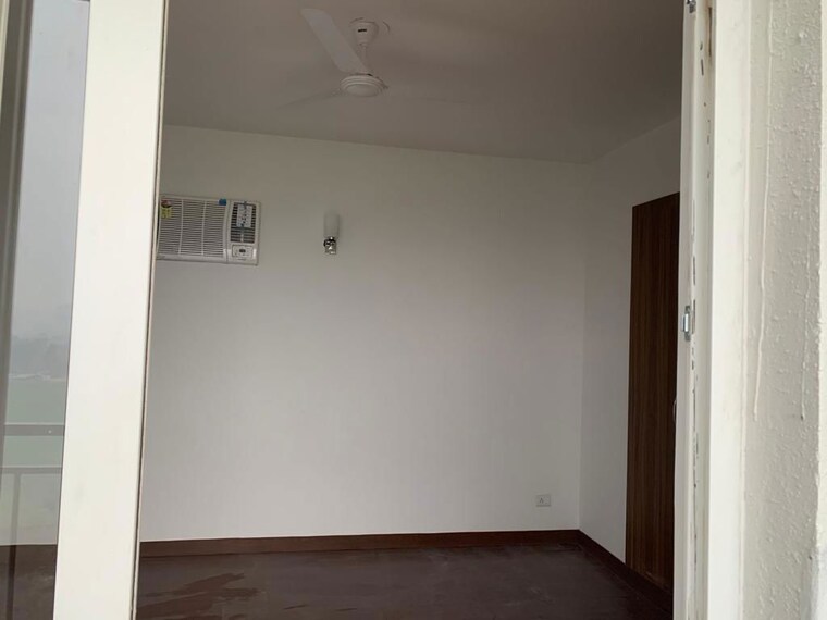 Room, umang-winter-hills 2 Bedroom 1350 Sq.Ft. Apartment In Sector 77 Gurgaon 10548485
