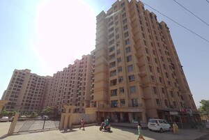  Apartment For Sale in Badlapur