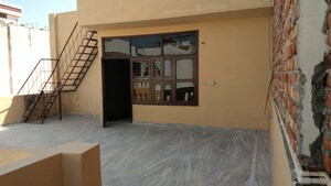 Room in 1 BHK Builder Floor at Spazedge, Sector 47 – for Rent