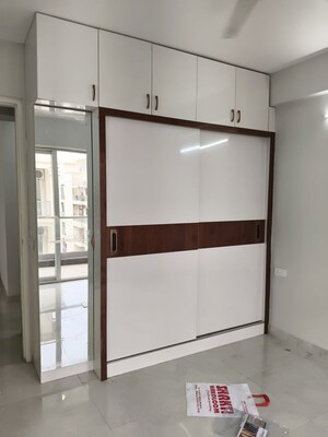 Room in 2 BHK Apartment at Signature Global City, Sector 37d – for Rent