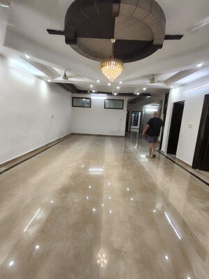 Room in 4 BHK Independent House at Sector 50 – for Rent
