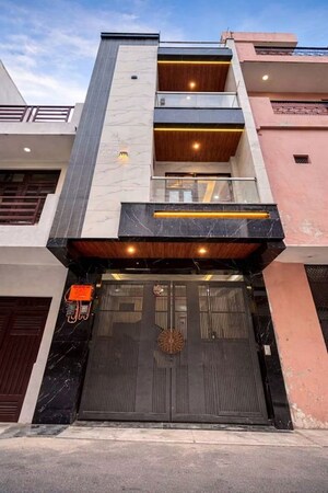 Kitchen in 4 BHK Independent House at Uttam Nagar – for Sale