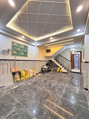 Parking in 4 BHK Independent House at Uttam Nagar – for Sale