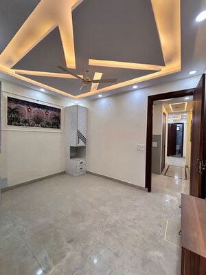 Room in 4 BHK Independent House at Uttam Nagar – for Sale