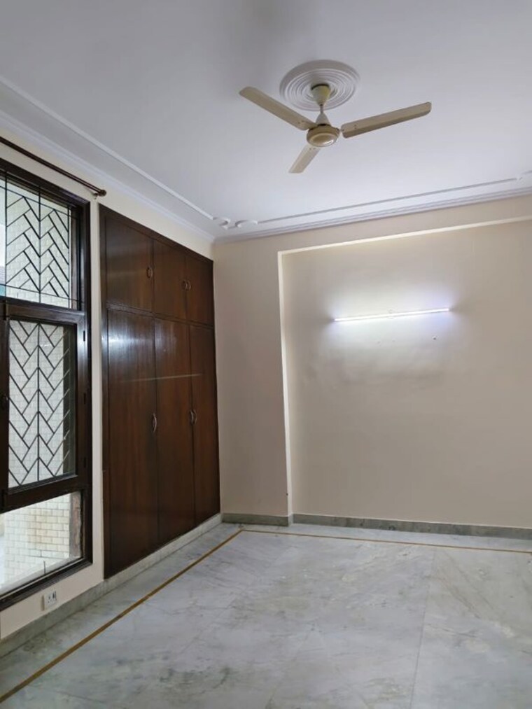 Room, sector 41 2 Bedroom 180 Sq.Mt. Independent House In Sector 41 Noida 10548681