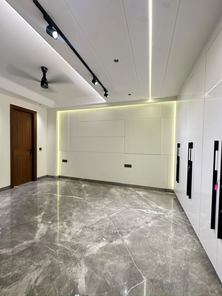 Kitchen, sarvodaya enclave 3 Bedroom 2000 Sq.Ft. Apartment In Sarvodaya Enclave Delhi 10548710