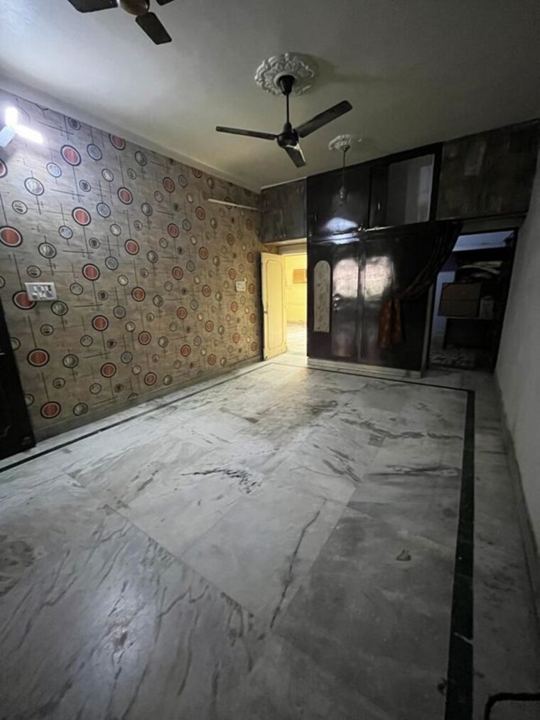 Bedroom, lohia nagar 5 Bedroom 150 Sq.Yd. Independent House In Lohia Nagar Ghaziabad 10548734