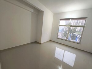 Room in 1 BHK Apartment at Metropolis Bayside, Kasarvadavali – for Rent