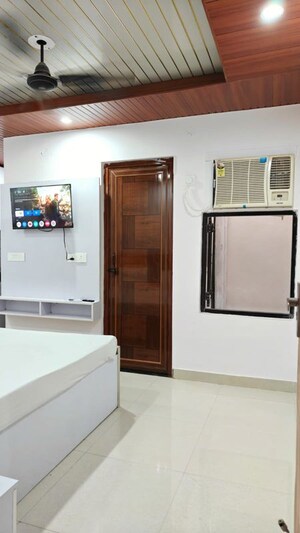 Room in Studio Builder Floor at Sector 46 – for Rent