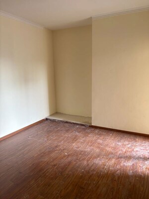 Room in 5 BHK Apartment at Noida Central – for Sale