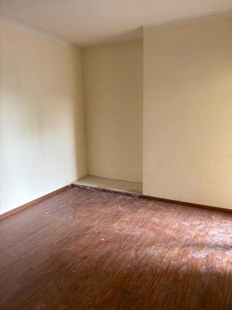 Room, noida central 5 Bedroom 3235 Sq.Ft. Apartment In Noida Central Noida 10548810