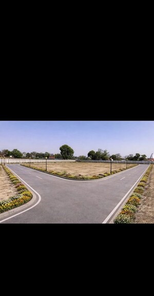   Plot at Gosainganj – for Sale