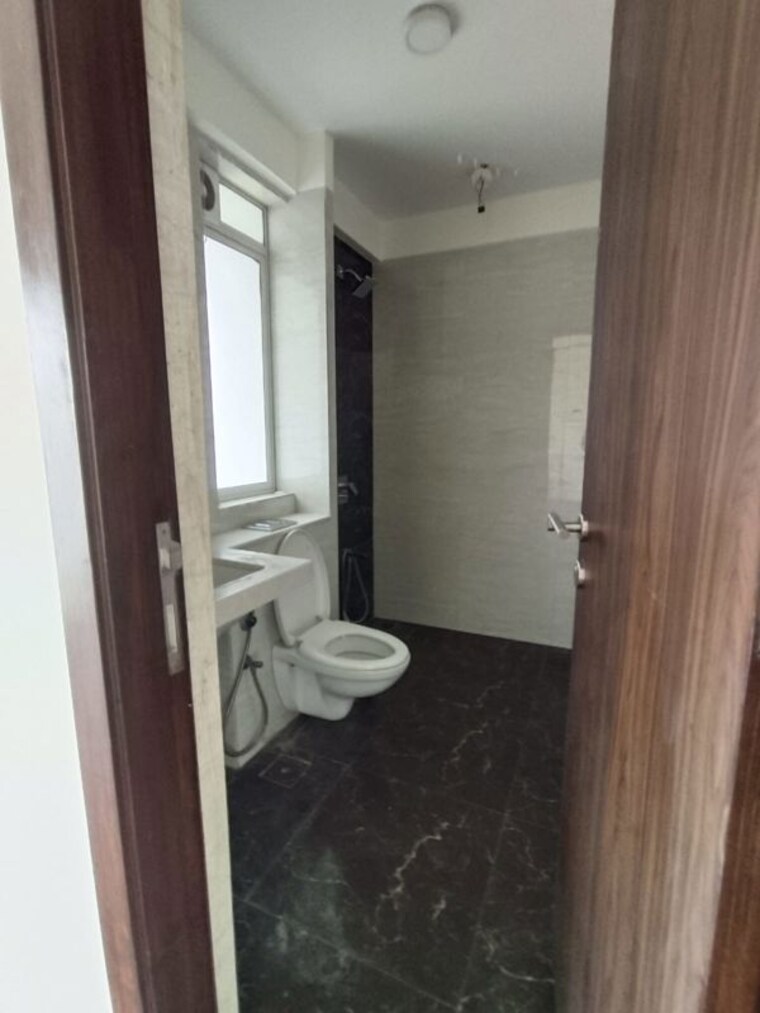 Bathroom, the-wadhwa-the-nest 3 Bedroom 1650 Sq.Ft. Apartment In Andheri West Mumbai 10548856