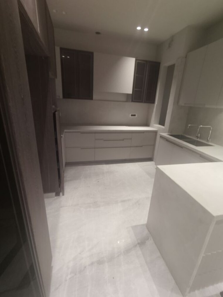 Bathroom, vikas puri 3 Bedroom 200 Sq.Yd. Builder Floor In Vikas Puri Delhi 10548863