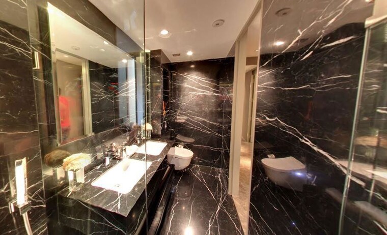 Attached Bathroom, lodha-the-park 5 Bedroom 2254 Sq.Ft. Apartment In Worli Mumbai 10548896