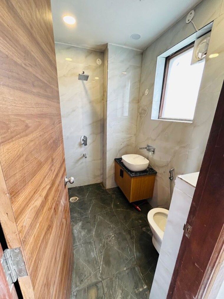 Bathroom, sector 43 1 Bedroom 500 Sq.Ft. Builder Floor In Sector 43 Gurgaon 10548893