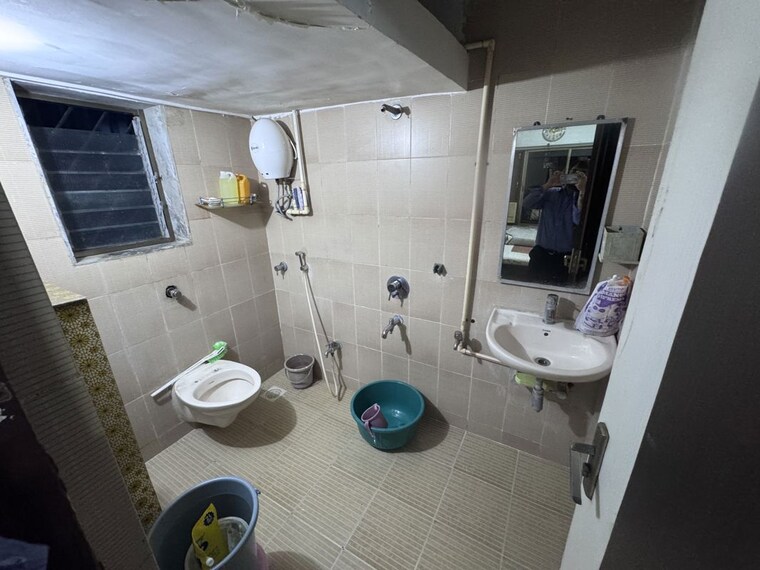 Bathroom, veesita-luxuria 2 Bedroom 1000 Sq.Ft. Apartment In Tardeo Mumbai 10548879