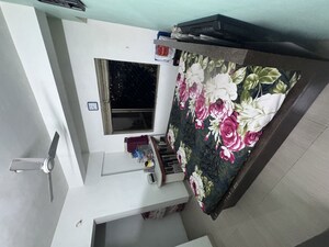 Bedroom in 2 BHK Apartment at Veesita Luxuria, Tardeo – for Rent