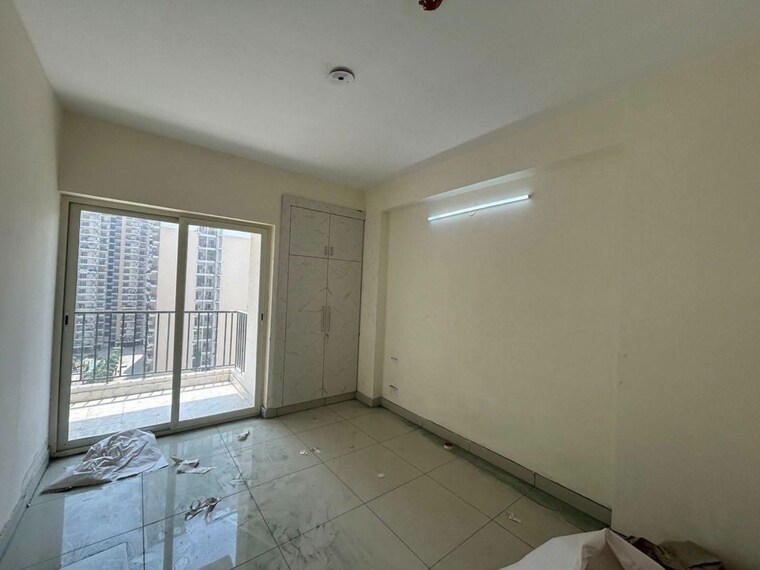Room, gaur-city-4th-avenue 3.5 Bedroom 1650 Sq.Ft. Apartment In Sector 4 Greater Noida Greater Noida 10548926
