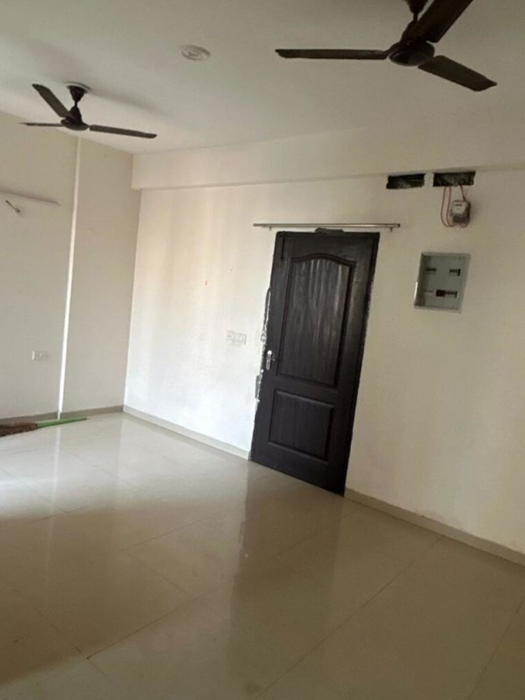 Room, gaur-city-2-sanskriti-vihar 2.5 Bedroom 1175 Sq.Ft. Apartment In Sector 16c Greater Noida Greater Noida 10548892