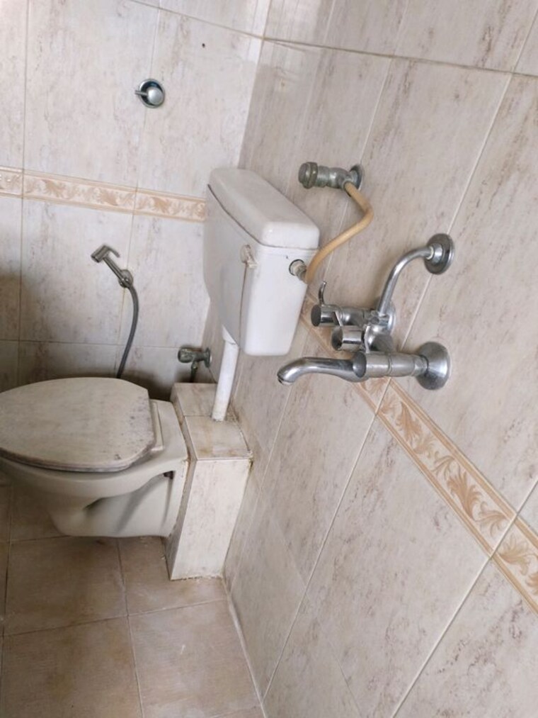 Bathroom, sagar-darshan-towers 3 Bedroom 1700 Sq.Ft. Apartment In Nerul Navi Mumbai 10548946