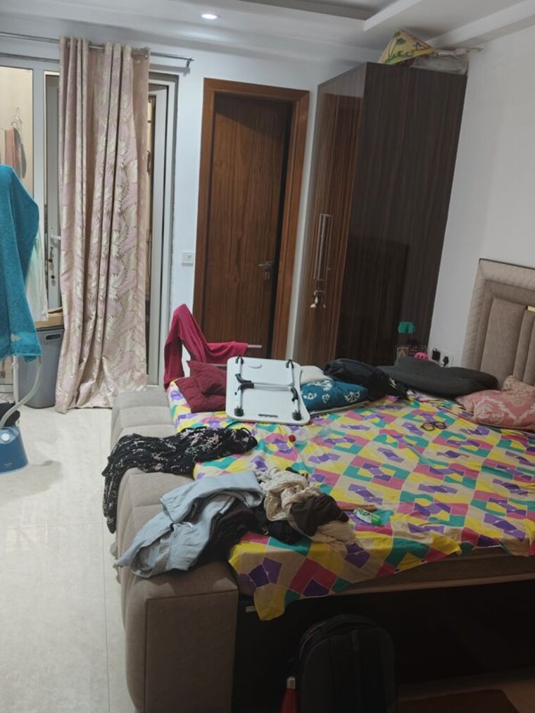Bedroom, chattarpur 4 Bedroom 200 Sq.Yd. Builder Floor In Chattarpur Delhi 10500258