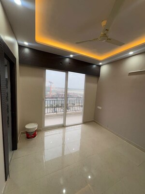 Room in 2 BHK Apartment at Signature The Millennia 3, Sector 37d – for Rent