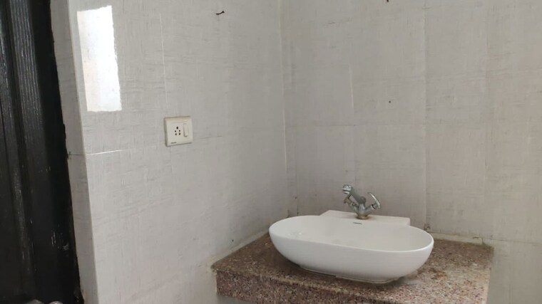 Bathroom, gaur-atulyam 2 Bedroom 955 Sq.Ft. Apartment In Omicron I Greater Noida Greater Noida 10548993