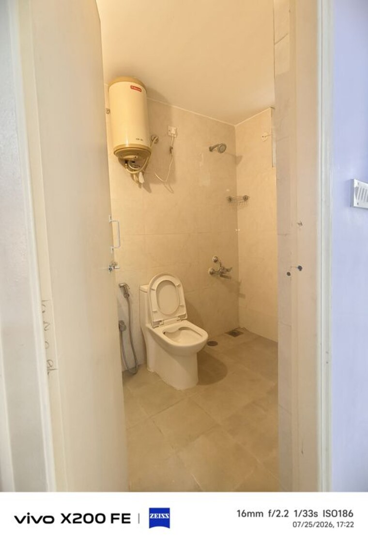 Bathroom, pearl-coronet 3 Bedroom 2200 Sq.Ft. Penthouse In Cv Raman Nagar Bangalore 10549037