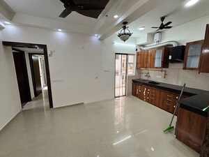 2.5 BHK Apartment For Rent in Skytech Matrott, Sector 76