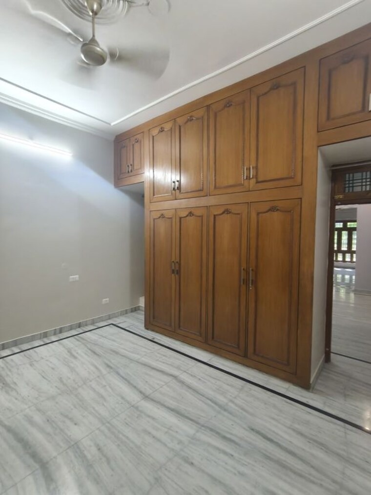 Room, gomti nagar 3.5 Bedroom 3255 Sq.Ft. Independent House In Gomti Nagar Lucknow 10549057