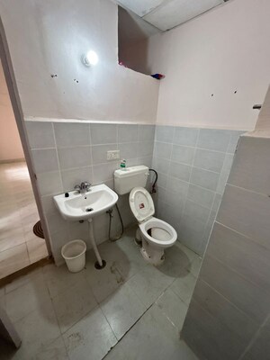 Bathroom in 3 BHK Apartment at Greenwood Apartment, Gomti Nagar – for Rent