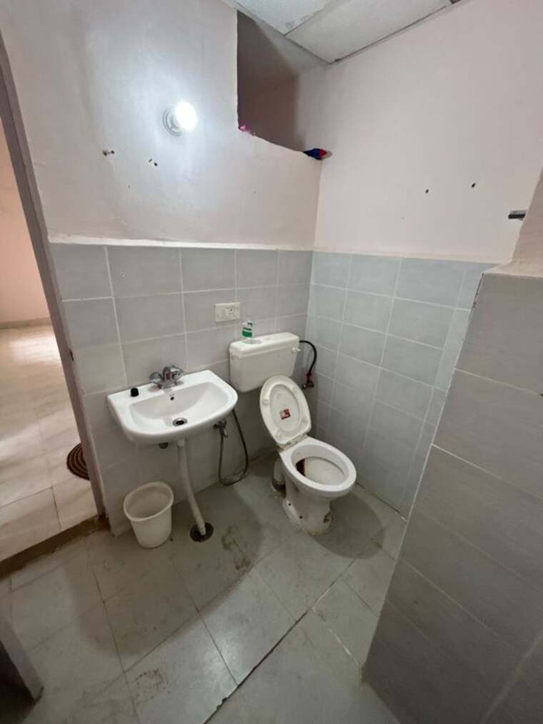 Bathroom, greenwood-apartment 3 Bedroom 1855 Sq.Ft. Apartment In Gomti Nagar Lucknow 10549060