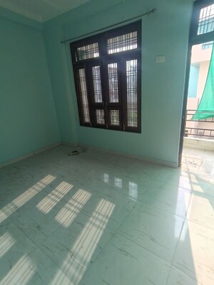 Room in 2 BHK Independent House at Gomti Nagar – for Rent