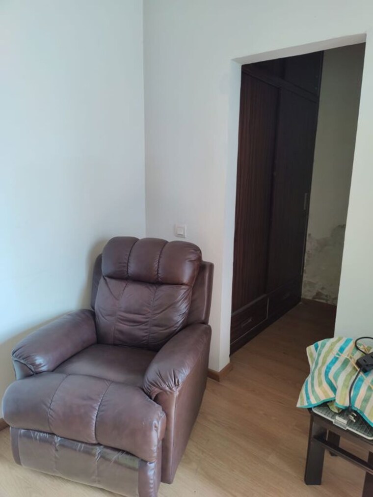 Bedroom, unitech-the-residences-gurgaon 3.5 Bedroom 1545 Sq.Ft. Apartment In Sector 33 Gurgaon 10549069
