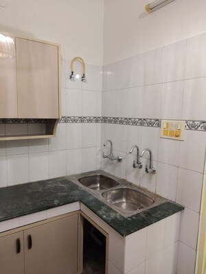 Kitchen in 2 BHK Builder Floor at RWA Apartments Sector 39, Sector 39 – for Rent