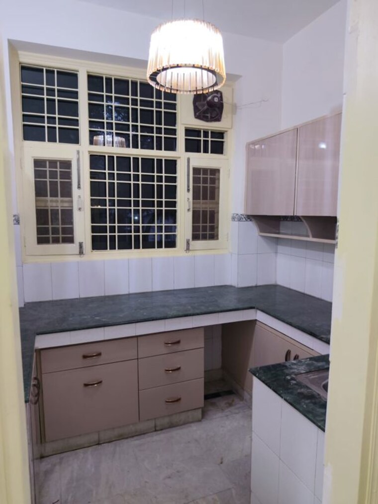 Kitchen, rwa-apartments-sector-39 2 Bedroom 300 Sq.Mt. Builder Floor In Sector 39 Noida 10549076