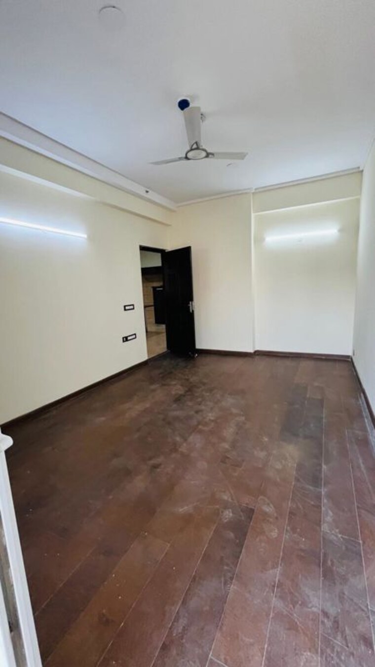 Room, dasnac-the-jewel 3.5 Bedroom 1900 Sq.Ft. Apartment In Sector 75 Noida 10549077