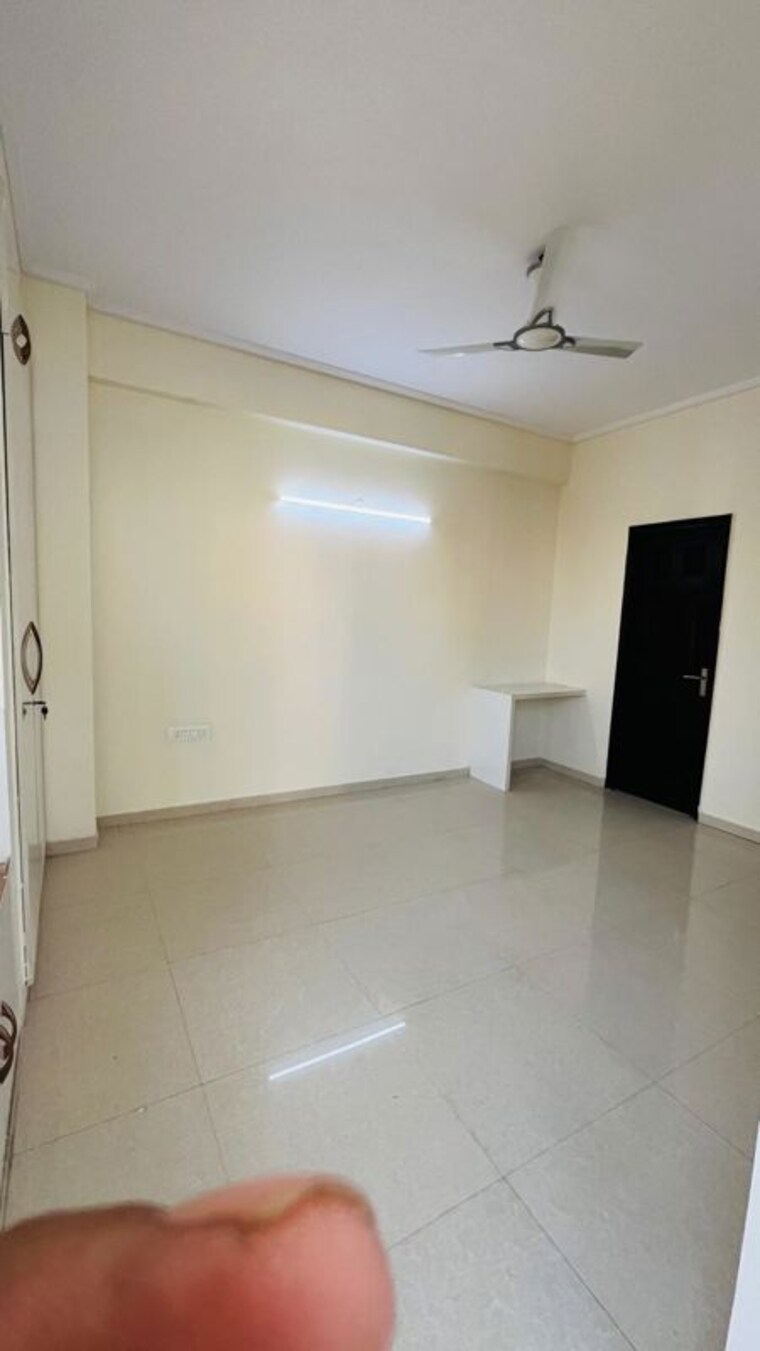 Room, dasnac-the-jewel 3.5 Bedroom 1900 Sq.Ft. Apartment In Sector 75 Noida 10549077