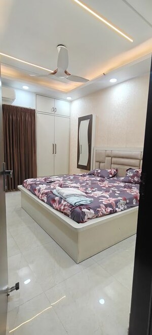 Bedroom in 3.5 BHK Apartment at Prateek Laurel, Sector 120 – for Sale