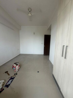 Room in 3.5 BHK Apartment at Maxworth Premier Urban, Sector 15 – for Rent