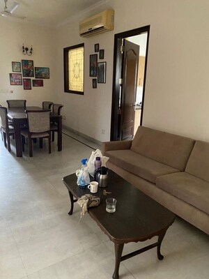 Parking in 2 BHK Builder Floor at South City 1 – for Rent
