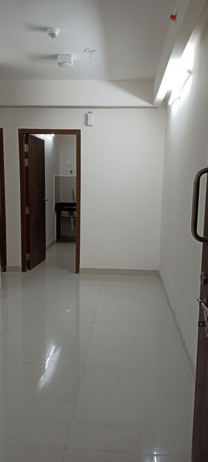 Room in 2 BHK Apartment at Prathmesh Tower Worli, Worli – for Rent