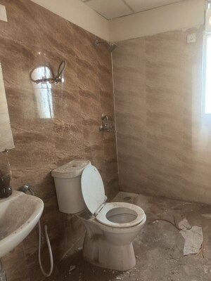 Bathroom in 4 BHK Apartment at Sector 76 – for Rent