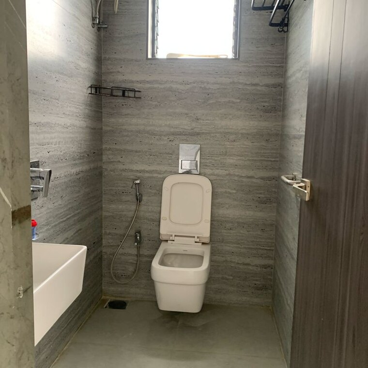 Bathroom, h-rishabraj-park-vistas 2 Bedroom 725 Sq.Ft. Apartment In Dalvi Nagar Mumbai 10549114