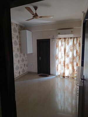 Building Lobby in 3 BHK Apartment at Antriksh Golf View - II, Sector 78 – for Rent