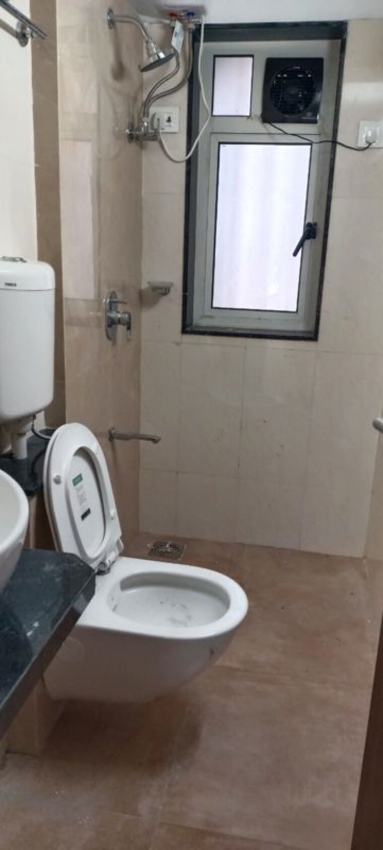 Bathroom, worli Pg For Boys & Girls In Worli 10549117