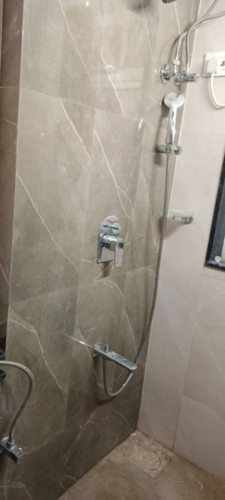 Bathroom, worli Pg For Boys & Girls In Worli 10549117