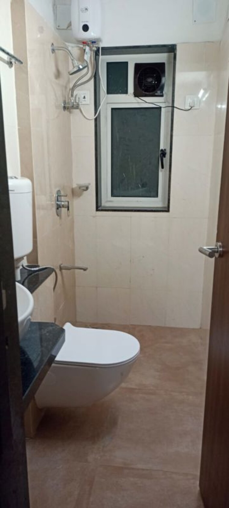 Bathroom, worli Pg For Boys & Girls In Worli 10549117