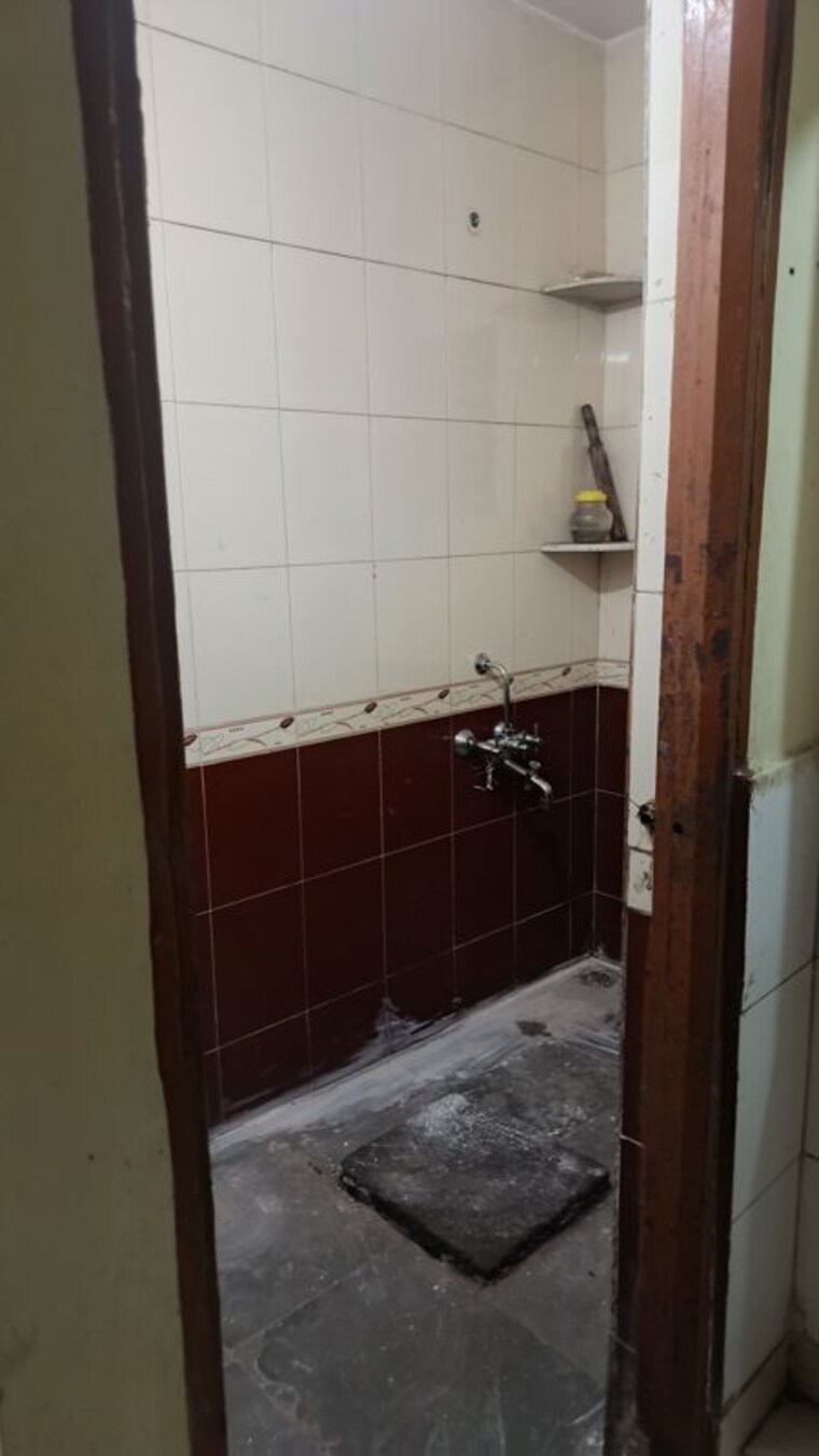 Bathroom, adarsh nagar 1 Bedroom 650 Sq.Ft. Independent House In Adarsh Nagar Pune 10549140